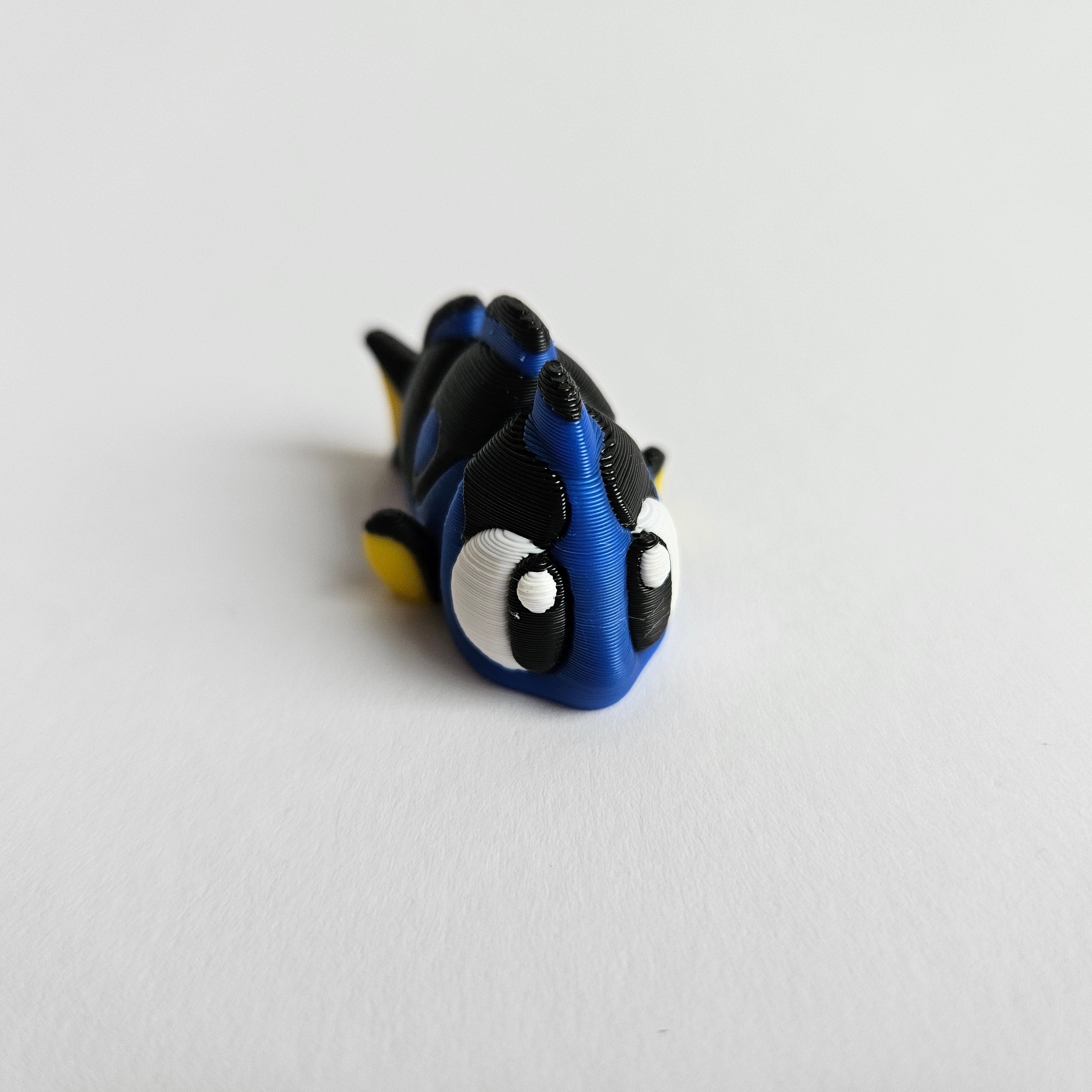 Bluppy der bewegliche blaue Fisch